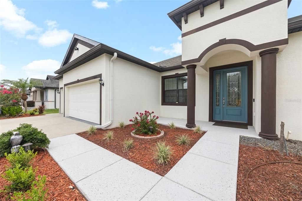 For Sale: $499,900 (3 beds, 3 baths, 2287 Square Feet)