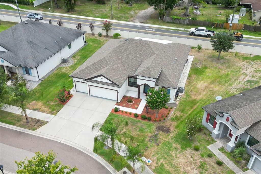 For Sale: $499,900 (3 beds, 3 baths, 2287 Square Feet)