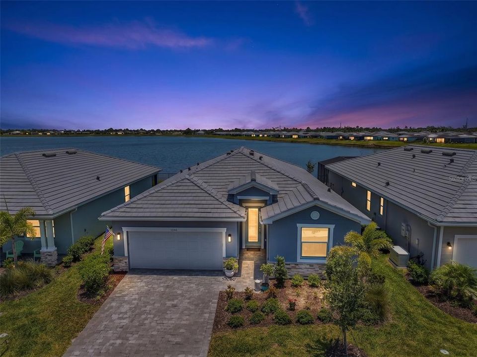 For Sale: $360,000 (4 beds, 3 baths, 2027 Square Feet)
