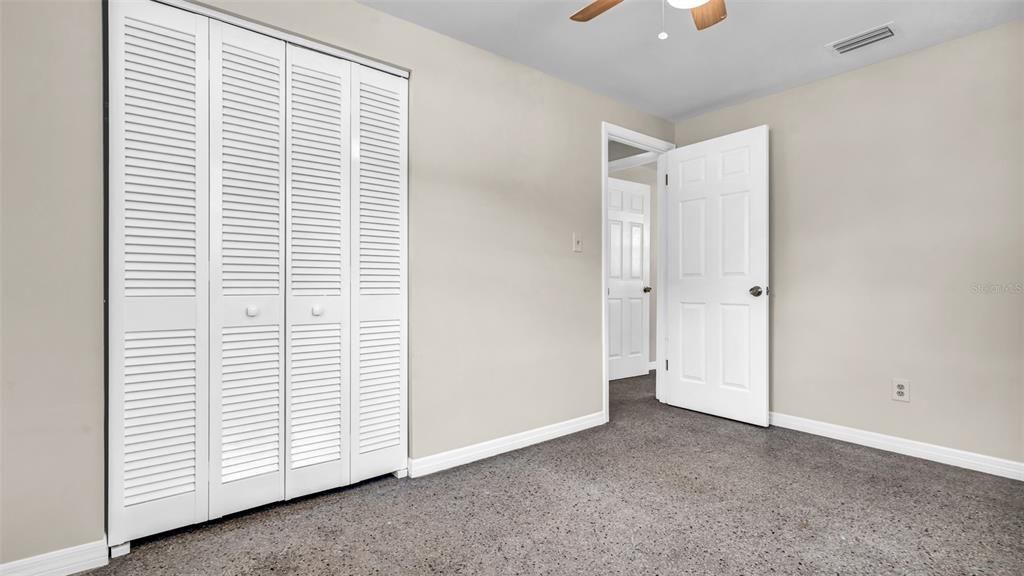 Active With Contract: $325,000 (3 beds, 1 baths, 1130 Square Feet)