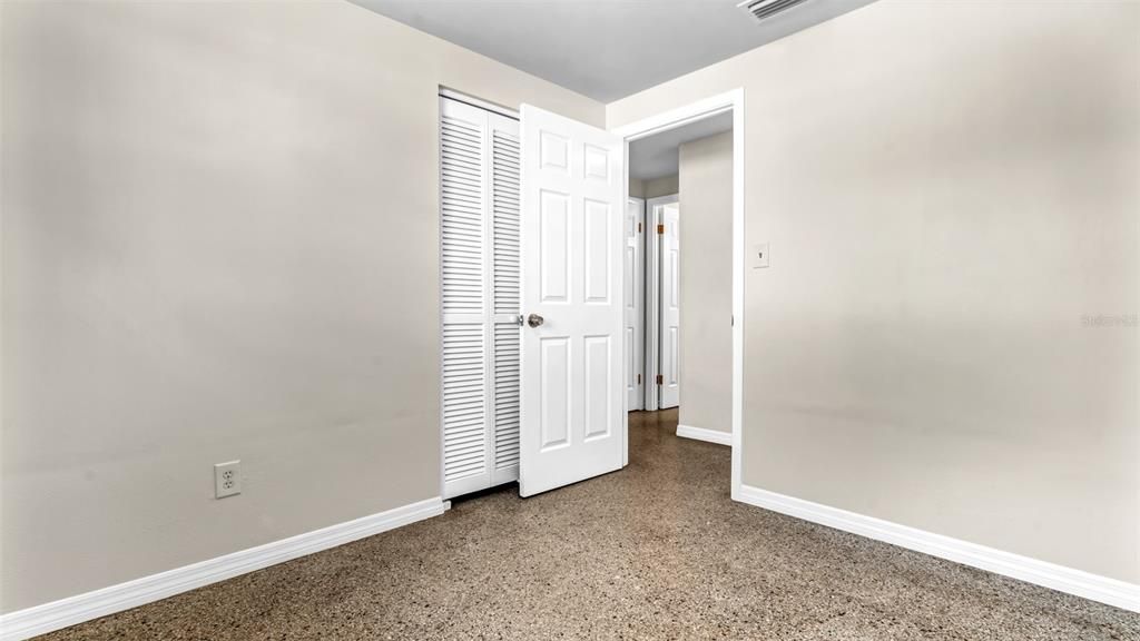 Active With Contract: $325,000 (3 beds, 1 baths, 1130 Square Feet)