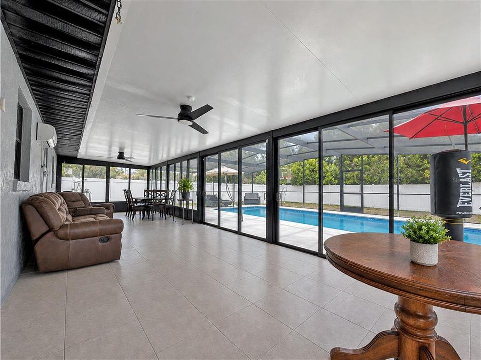 En Venta: $339,990 (3 camas, 2 baños, 1462 Pies cuadrados)