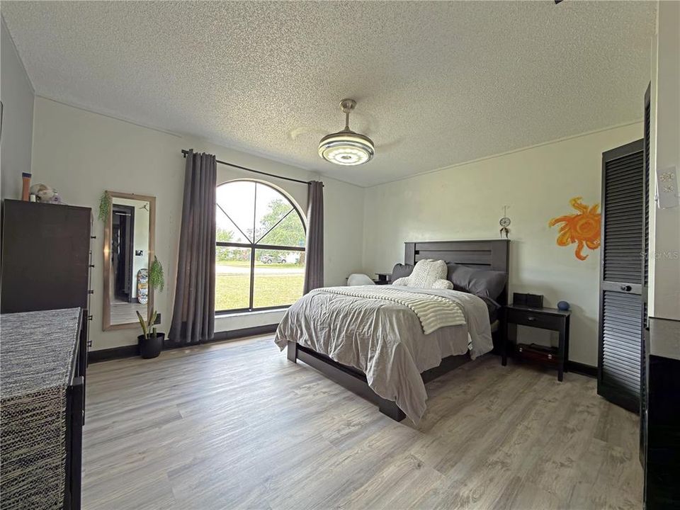En Venta: $339,990 (3 camas, 2 baños, 1462 Pies cuadrados)