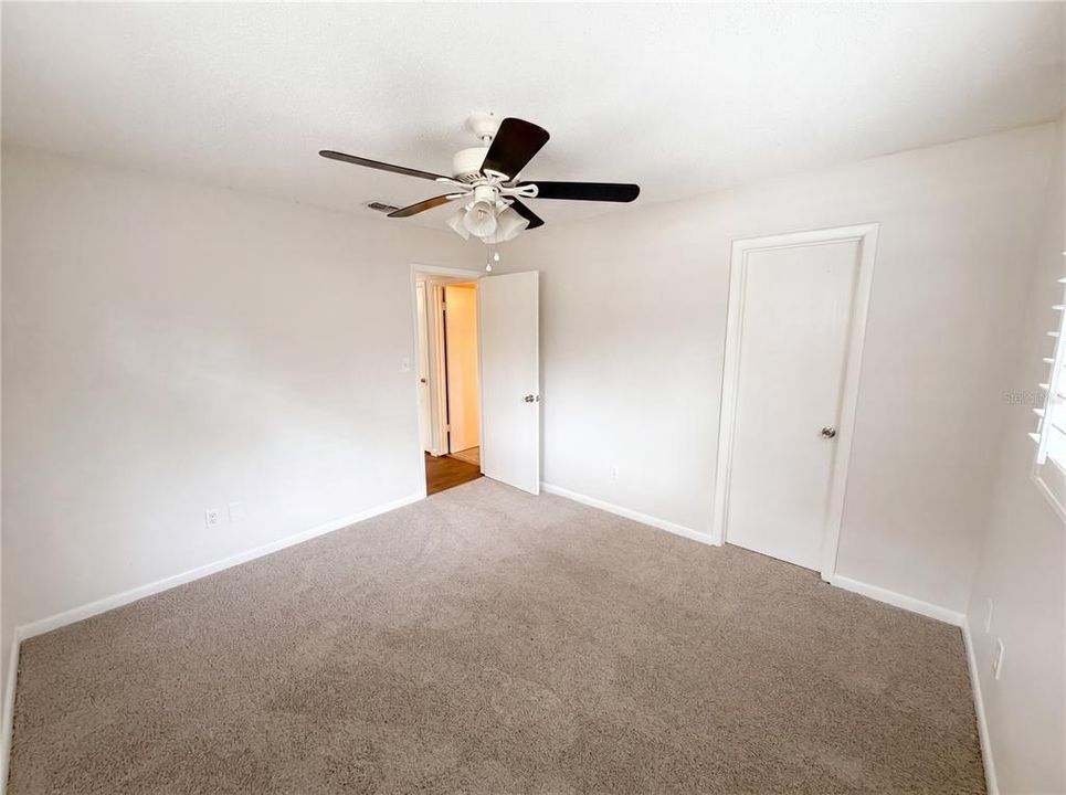 For Sale: $315,000 (3 beds, 2 baths, 988 Square Feet)