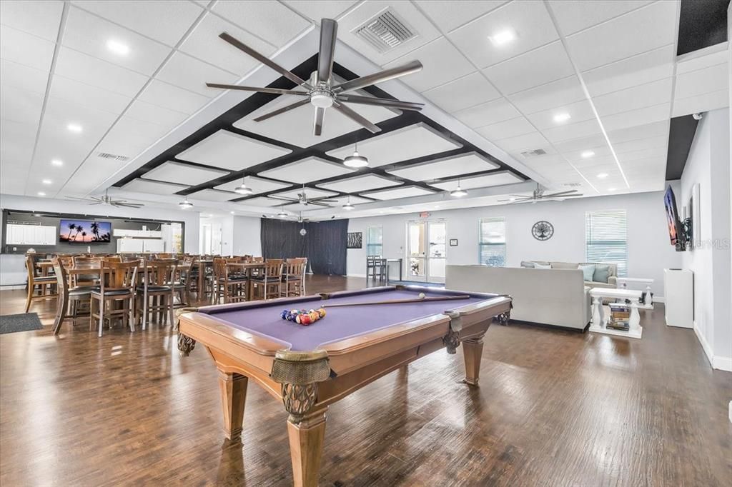 For Sale: $257,000 (1 beds, 1 baths, 264 Square Feet)