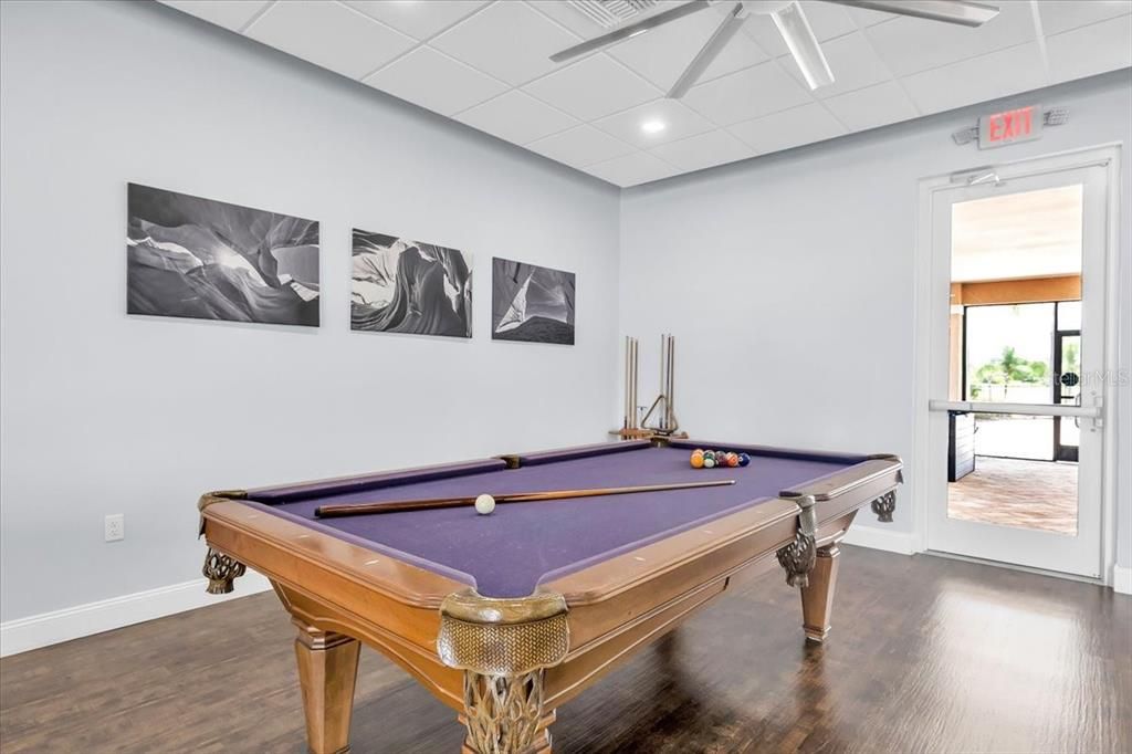 For Sale: $257,000 (1 beds, 1 baths, 264 Square Feet)