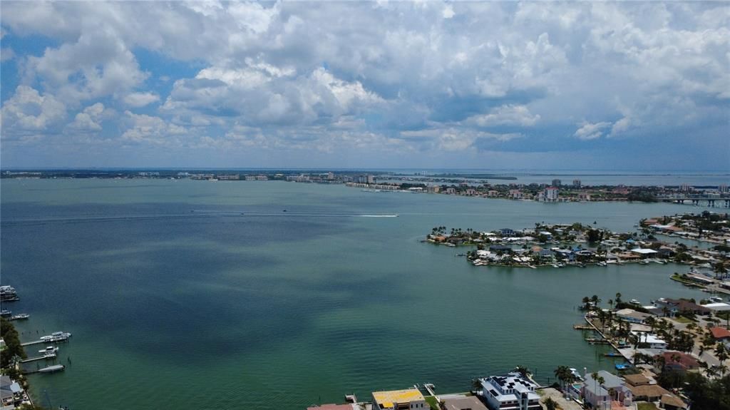 На продажу: $369,000 (0.18 acres)