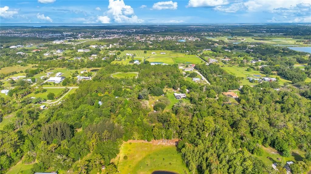 待售: $250,000 (2.85 acres)