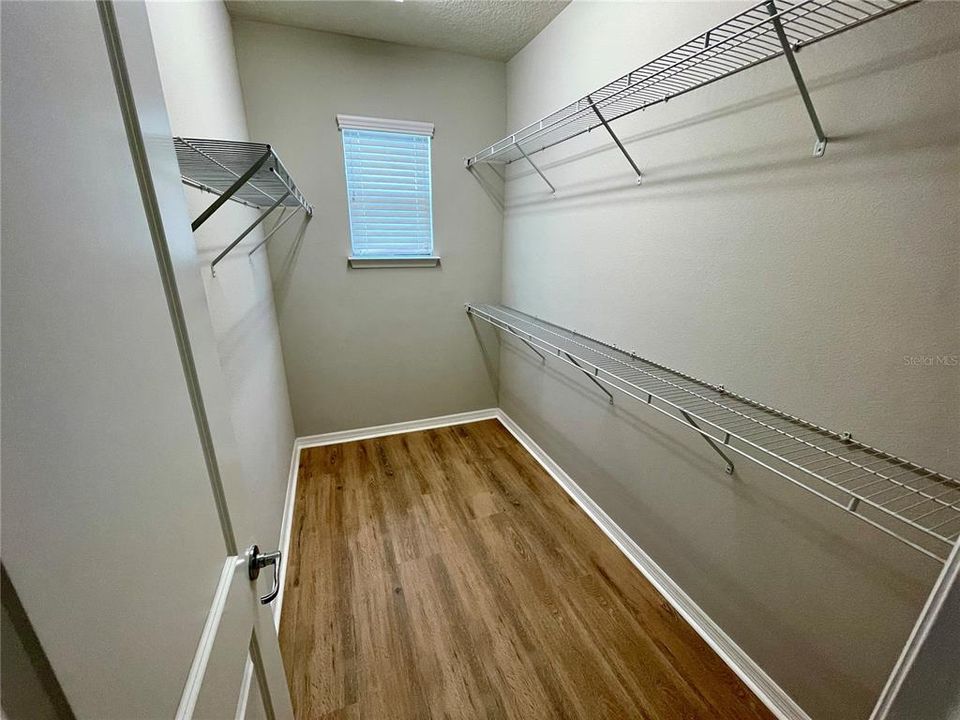 For Rent: $2,950 (3 beds, 3 baths, 2107 Square Feet)
