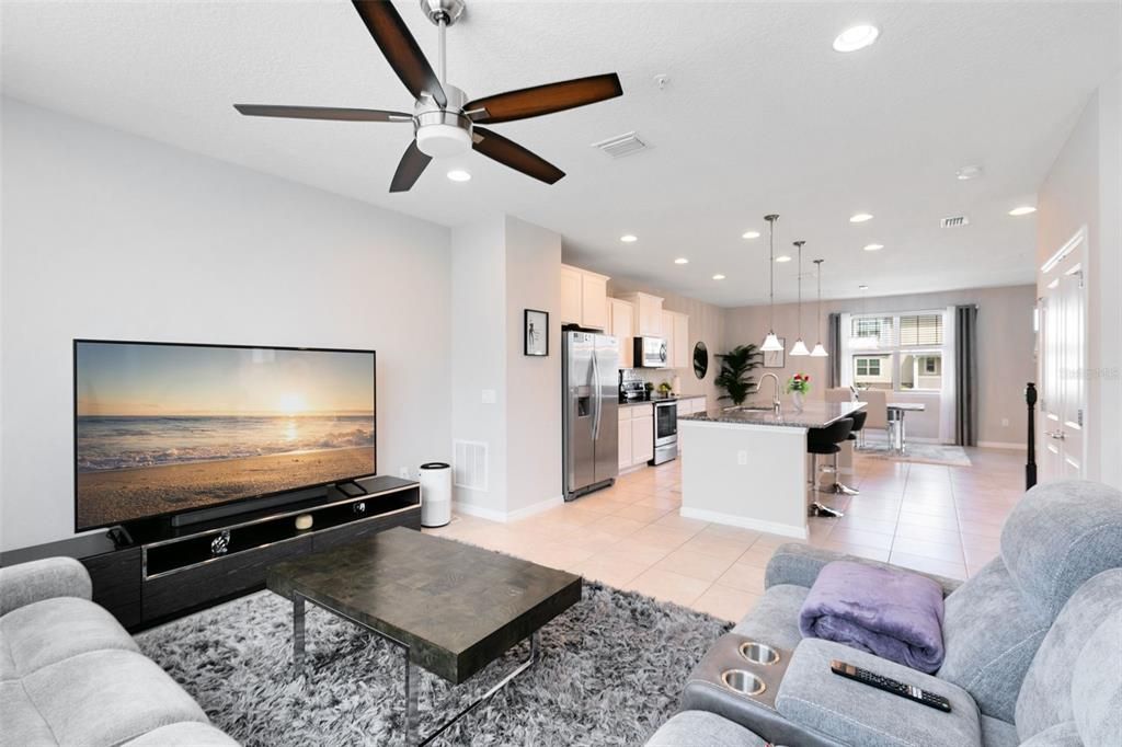 For Rent: $2,950 (3 beds, 3 baths, 2107 Square Feet)