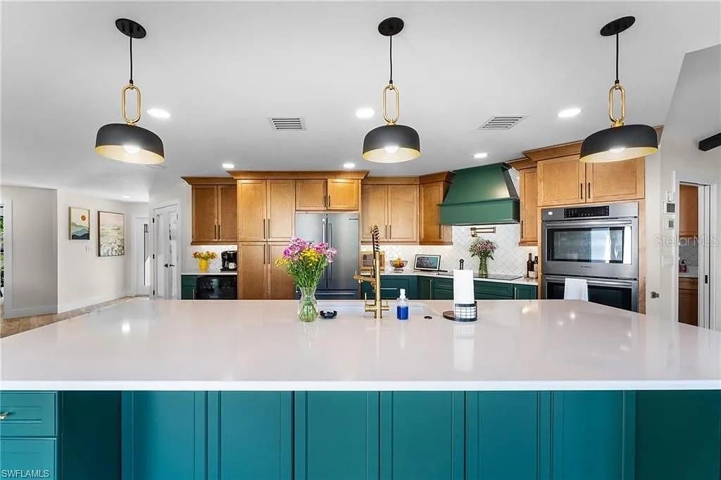 En Venta: $476,000 (3 camas, 2 baños, 2036 Pies cuadrados)
