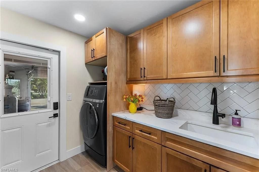 En Venta: $476,000 (3 camas, 2 baños, 2036 Pies cuadrados)