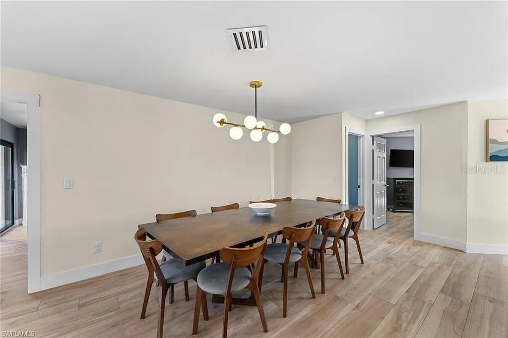 En Venta: $476,000 (3 camas, 2 baños, 2036 Pies cuadrados)