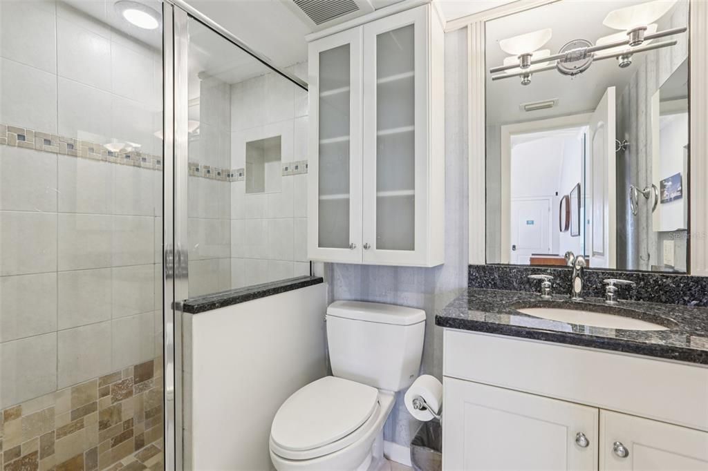 For Sale: $980,000 (2 beds, 2 baths, 1162 Square Feet)