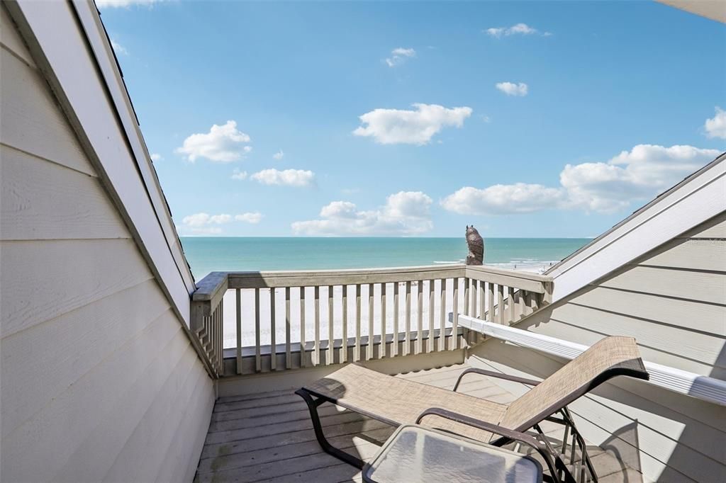 For Sale: $980,000 (2 beds, 2 baths, 1162 Square Feet)