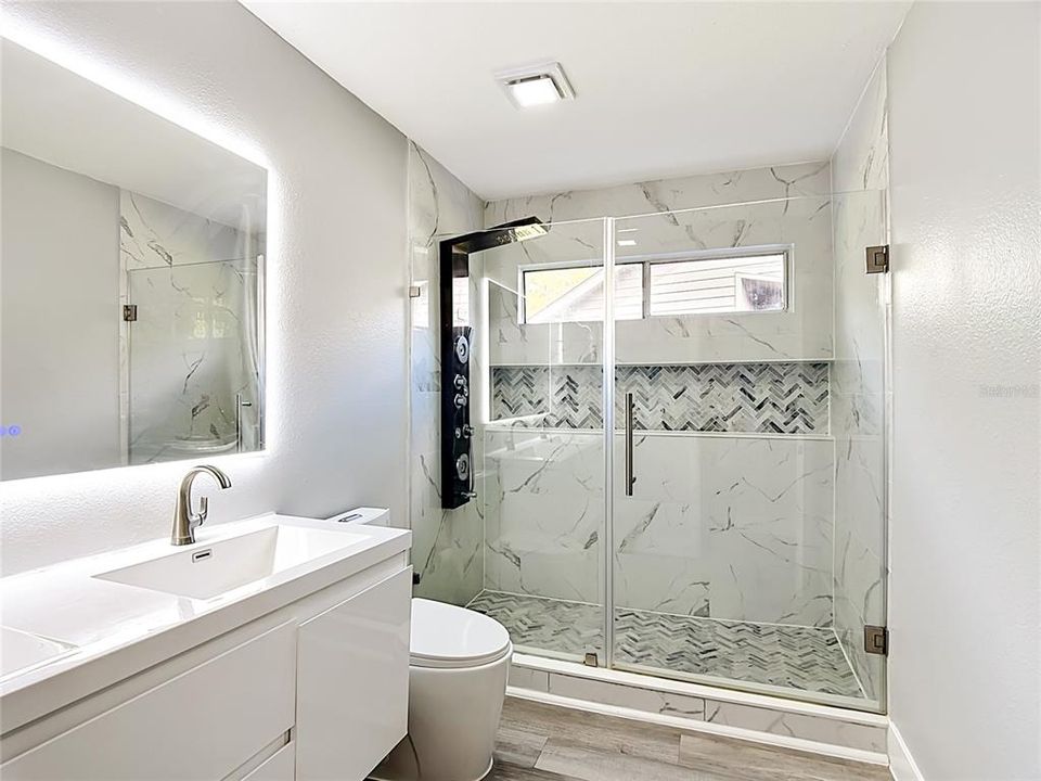 En Venta: $539,900 (4 camas, 2 baños, 2154 Pies cuadrados)
