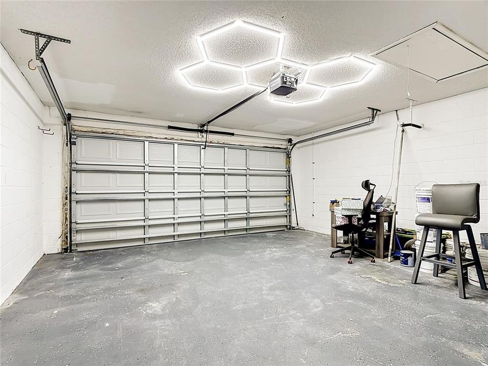 En Venta: $539,900 (4 camas, 2 baños, 2154 Pies cuadrados)
