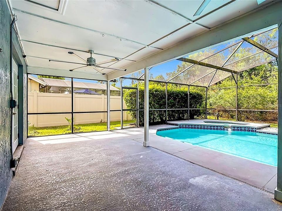 En Venta: $539,900 (4 camas, 2 baños, 2154 Pies cuadrados)