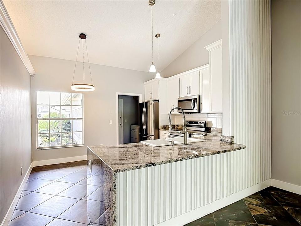 En Venta: $539,900 (4 camas, 2 baños, 2154 Pies cuadrados)
