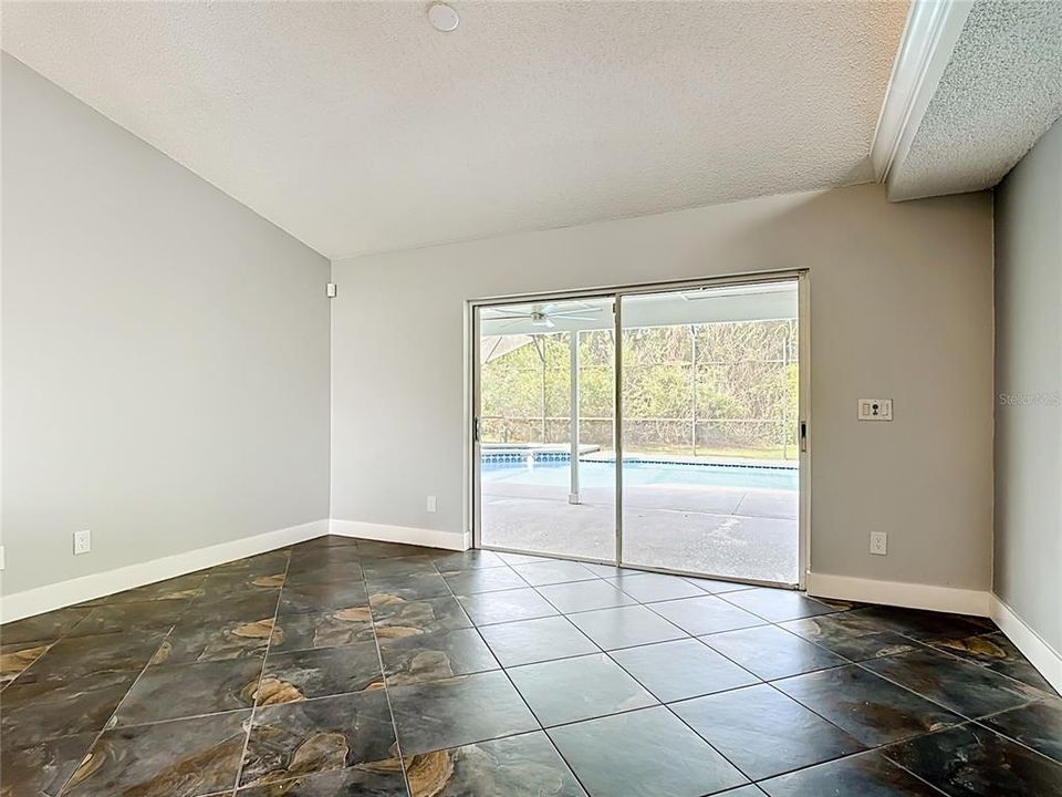 En Venta: $539,900 (4 camas, 2 baños, 2154 Pies cuadrados)