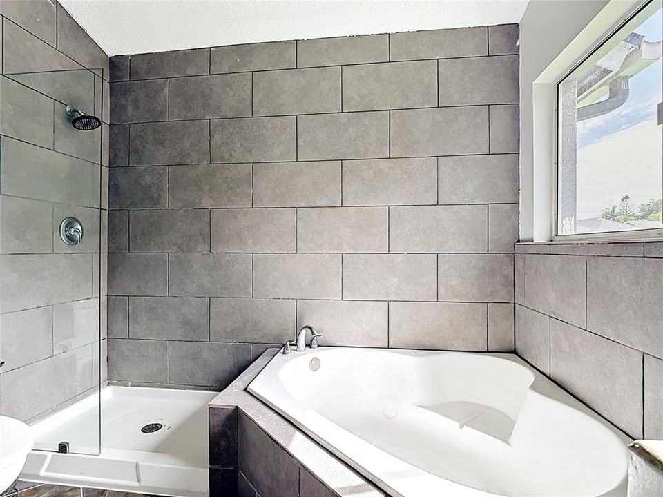 En Venta: $539,900 (4 camas, 2 baños, 2154 Pies cuadrados)