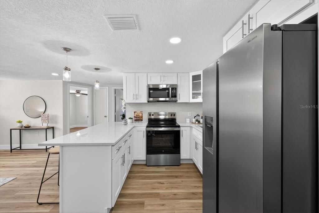 Active With Contract: $299,999 (4 beds, 2 baths, 1620 Square Feet)