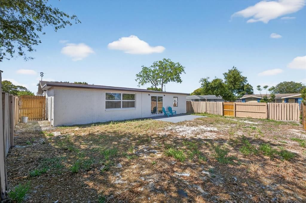 Active With Contract: $299,999 (4 beds, 2 baths, 1620 Square Feet)