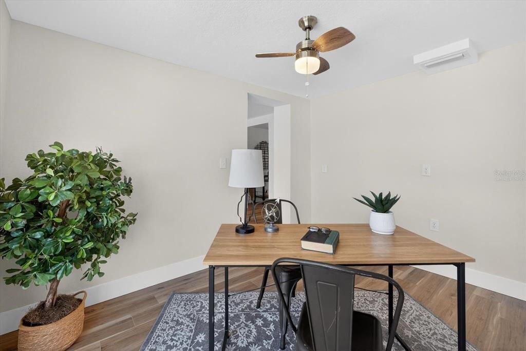 Active With Contract: $299,999 (4 beds, 2 baths, 1620 Square Feet)