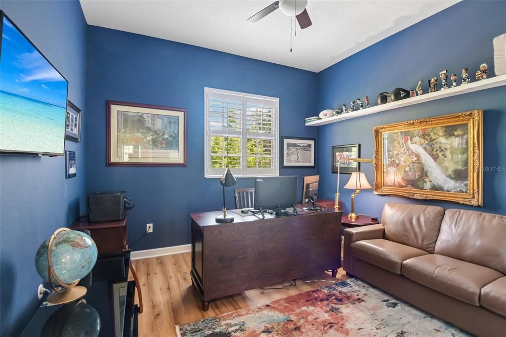 For Sale: $369,100 (3 beds, 2 baths, 1856 Square Feet)