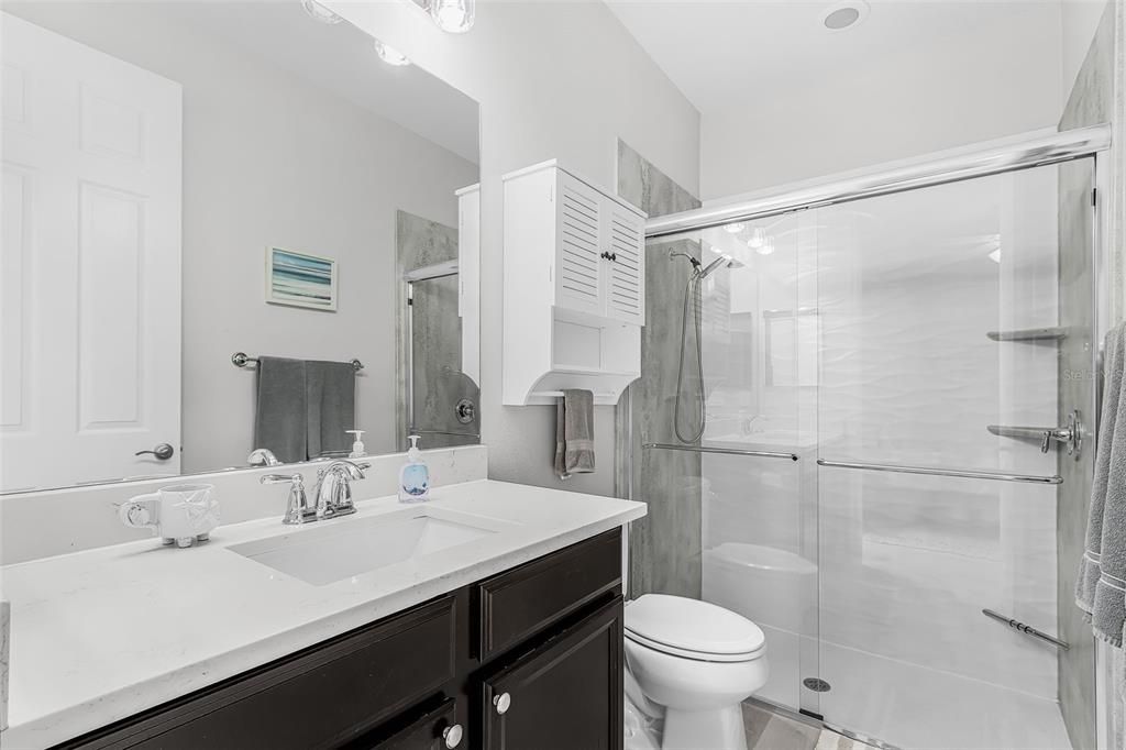 En Venta: $639,900 (3 camas, 3 baños, 2267 Pies cuadrados)