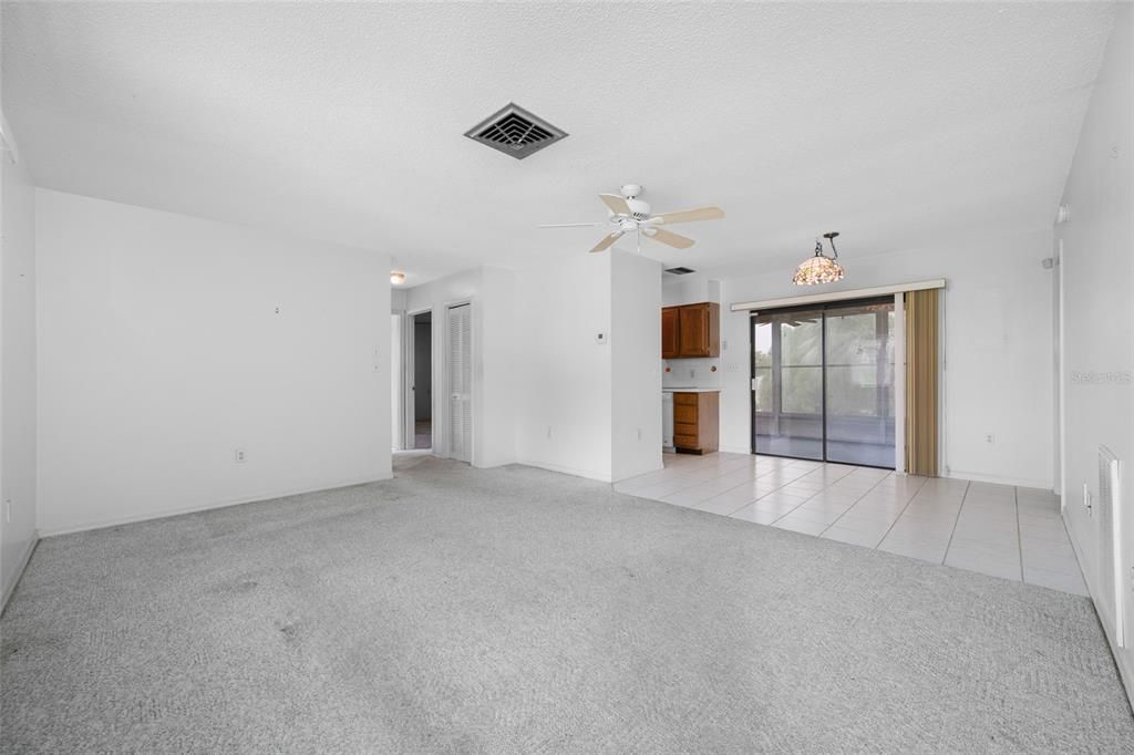 En Venta: $183,000 (2 camas, 2 baños, 1080 Pies cuadrados)