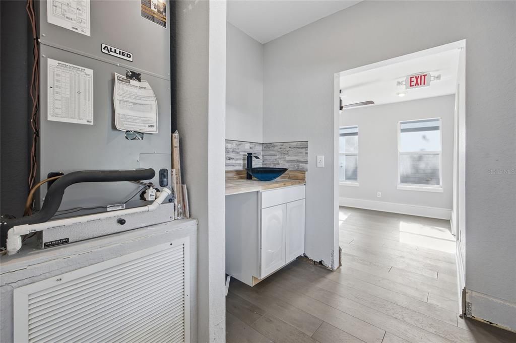 For Sale: $325,000 (0 beds, 0 baths, 1054 Square Feet)