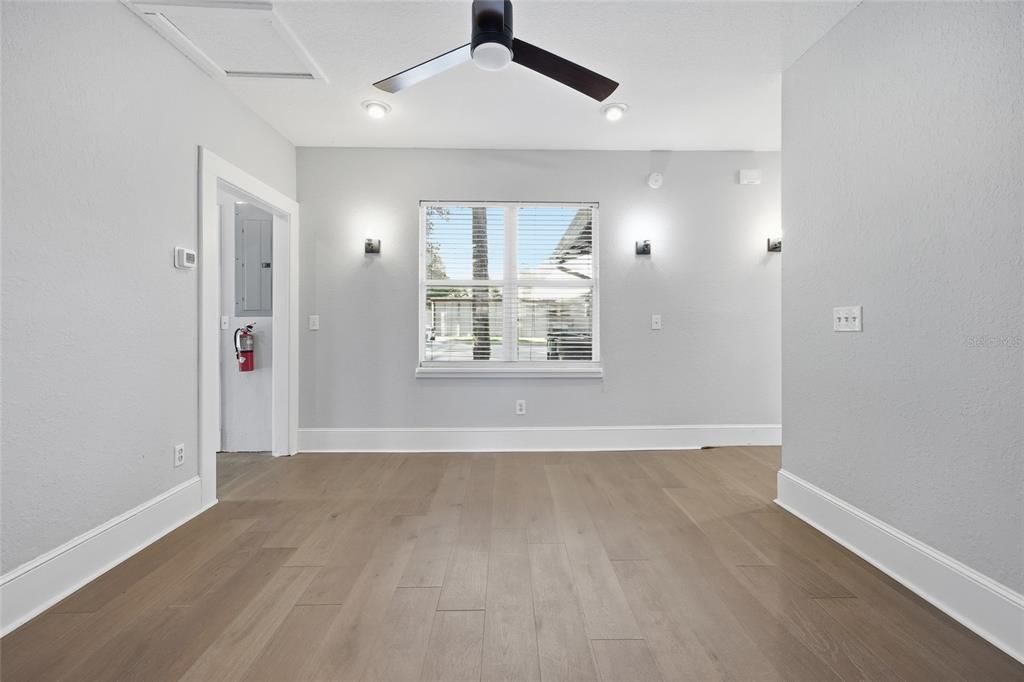 For Sale: $325,000 (0 beds, 0 baths, 1054 Square Feet)
