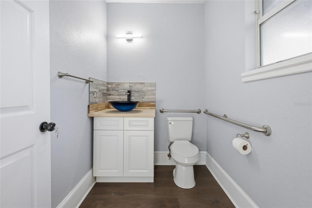 For Sale: $325,000 (0 beds, 0 baths, 1054 Square Feet)
