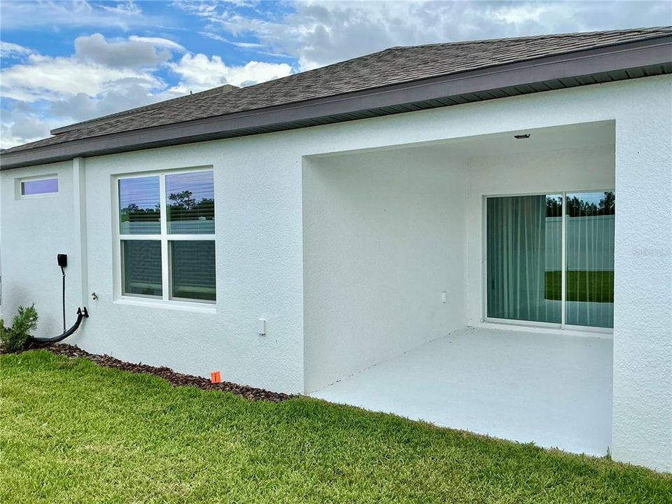 For Rent: $2,199 (3 beds, 2 baths, 1662 Square Feet)