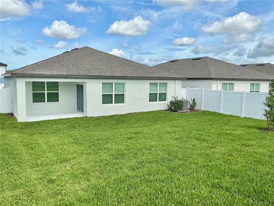 For Rent: $2,199 (3 beds, 2 baths, 1662 Square Feet)