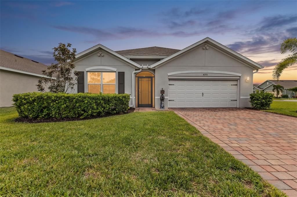 For Sale: $325,000 (4 beds, 2 baths, 1791 Square Feet)
