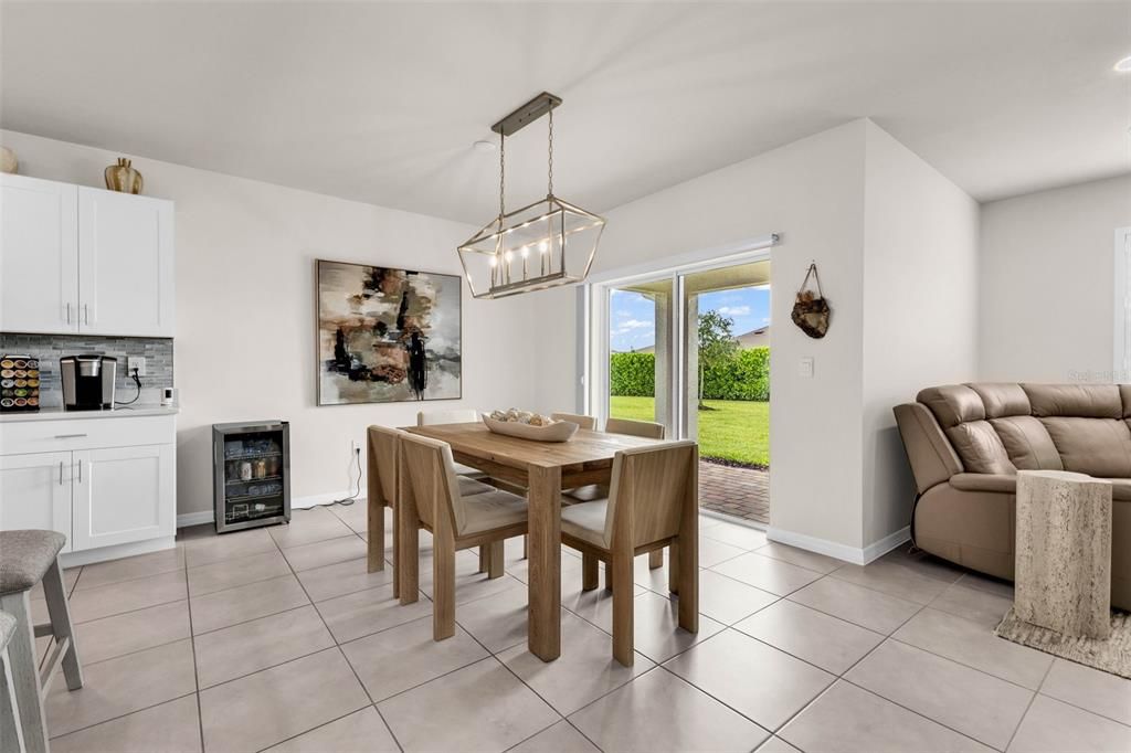For Sale: $325,000 (4 beds, 2 baths, 1791 Square Feet)