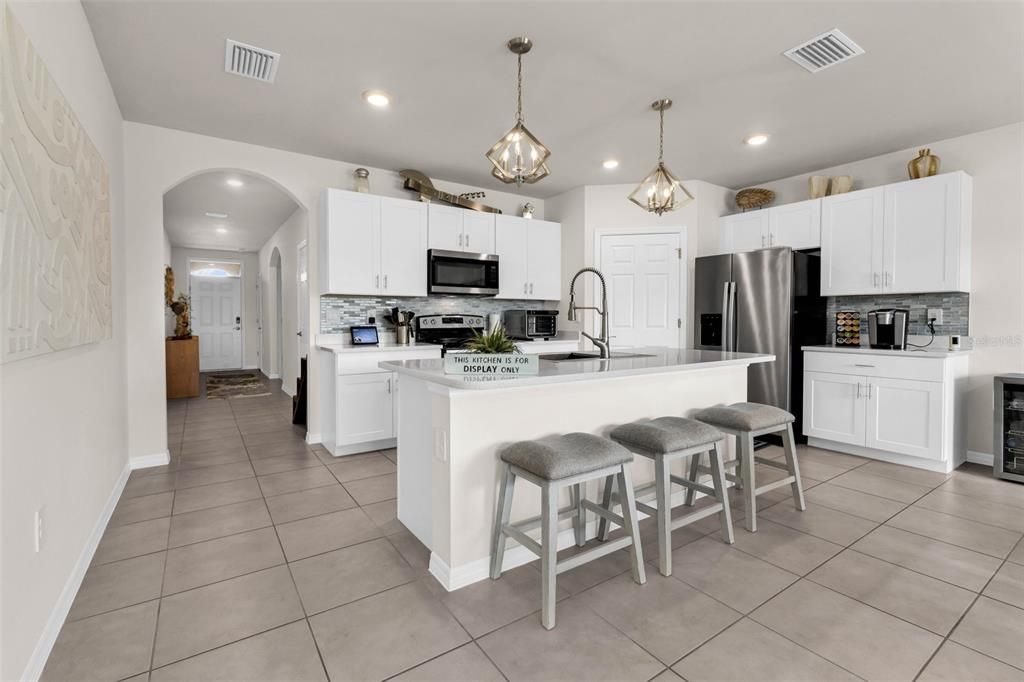 For Sale: $325,000 (4 beds, 2 baths, 1791 Square Feet)