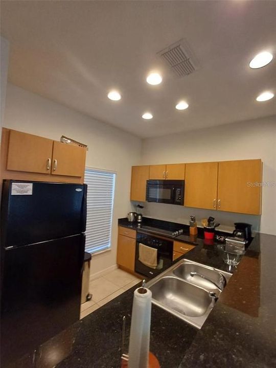 For Sale: $245,000 (2 beds, 2 baths, 1161 Square Feet)