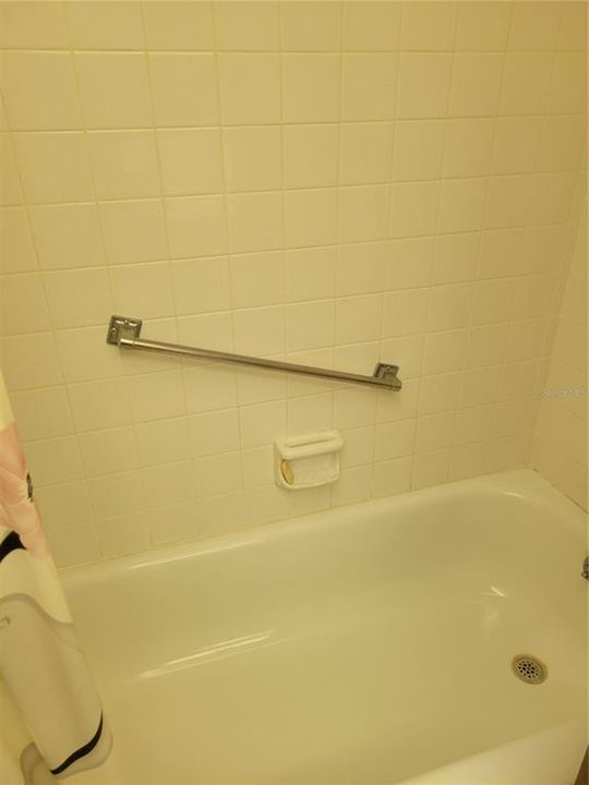 For Sale: $132,500 (2 beds, 2 baths, 1120 Square Feet)
