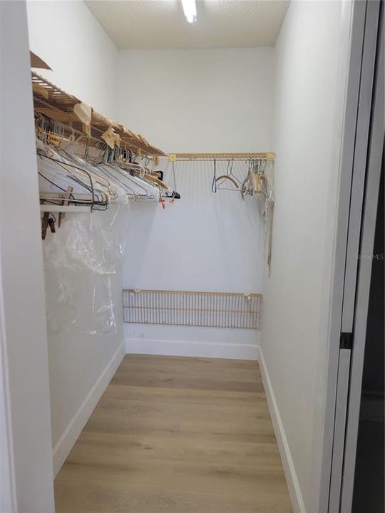 For Sale: $132,500 (2 beds, 2 baths, 1120 Square Feet)