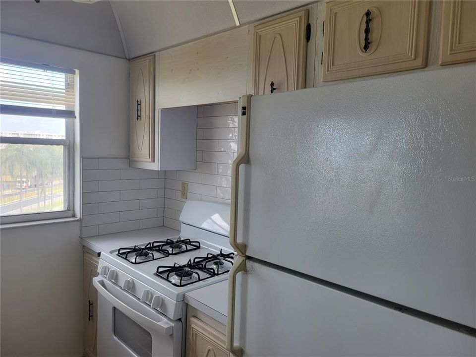 For Sale: $132,500 (2 beds, 2 baths, 1120 Square Feet)