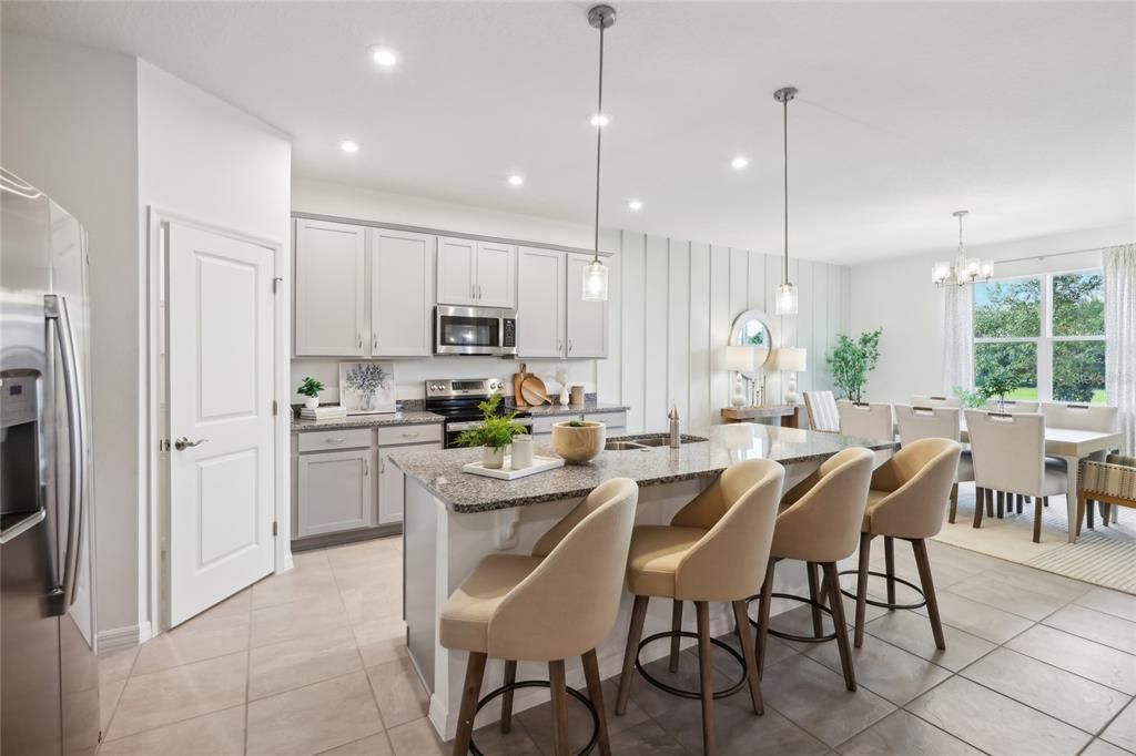En Venta: $367,990 (4 camas, 2 baños, 2277 Pies cuadrados)