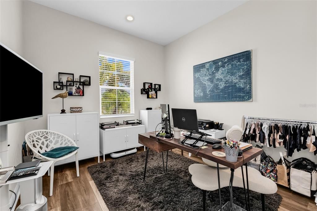 For Sale: $344,500 (2 beds, 2 baths, 1375 Square Feet)