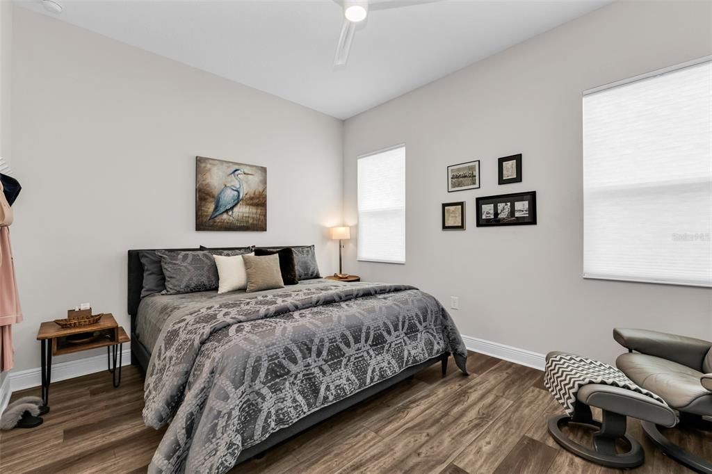 For Sale: $344,500 (2 beds, 2 baths, 1375 Square Feet)