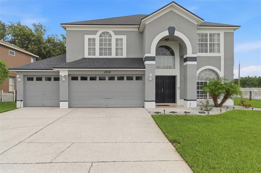 For Sale: $459,900 (4 beds, 2 baths, 2408 Square Feet)