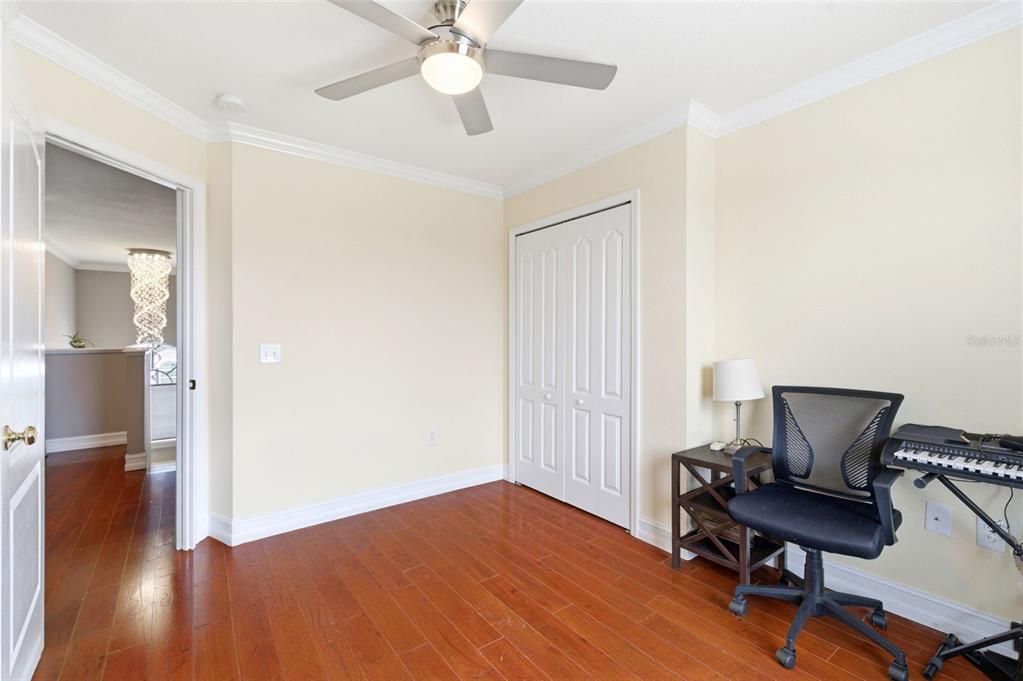 For Sale: $459,900 (4 beds, 2 baths, 2408 Square Feet)