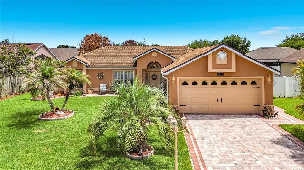 For Sale: $405,000 (3 beds, 2 baths, 1492 Square Feet)