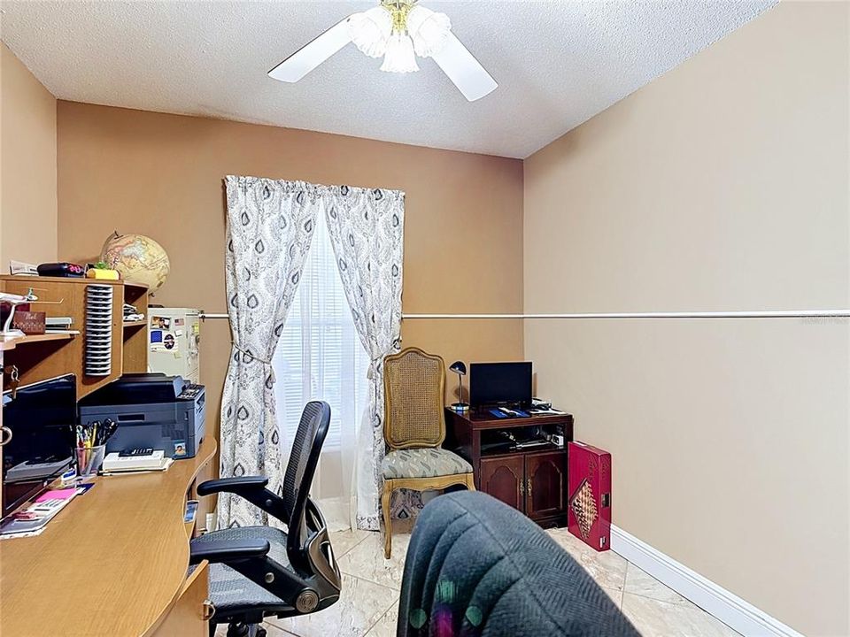For Sale: $405,000 (3 beds, 2 baths, 1492 Square Feet)